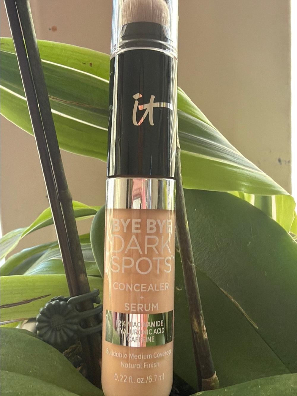 it cosmetics Bye Bye Dark Spots Concealer + Serum — Peach-Beige Shade